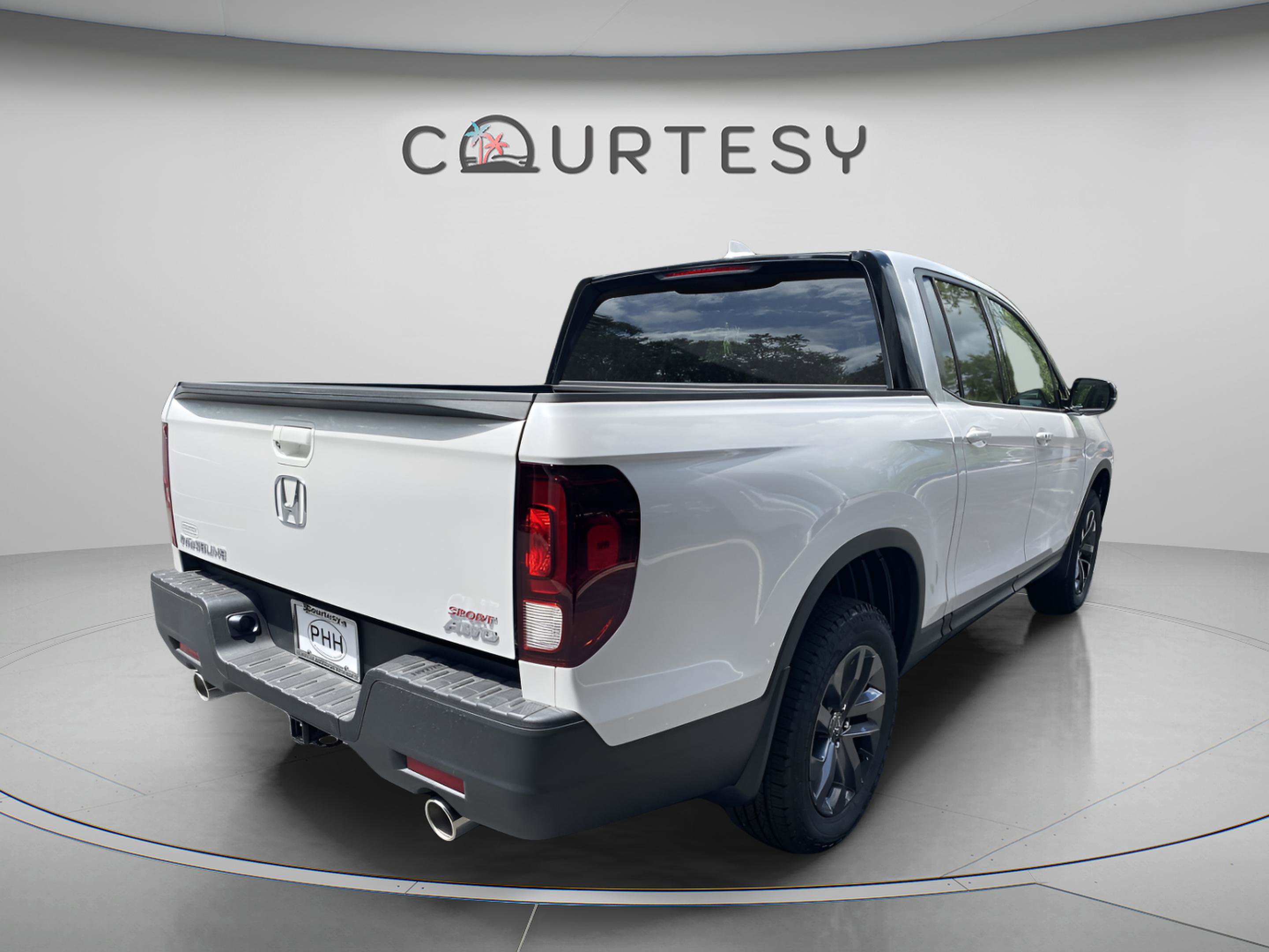 Used 2023 Honda Ridgeline Sport image 7