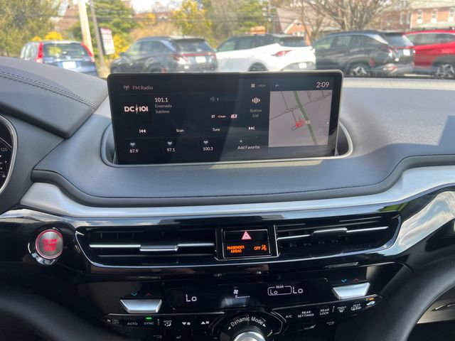 Used 2024 Acura MDX SH-AWD w/ Technology Package image 17