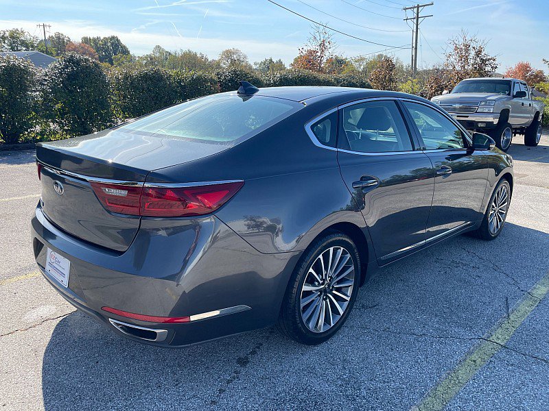 Used 2018 Kia Cadenza Premium image 9