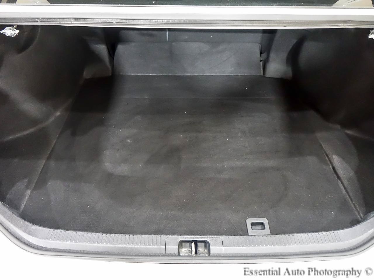 Used 2021 Toyota Camry SE FWD image 26