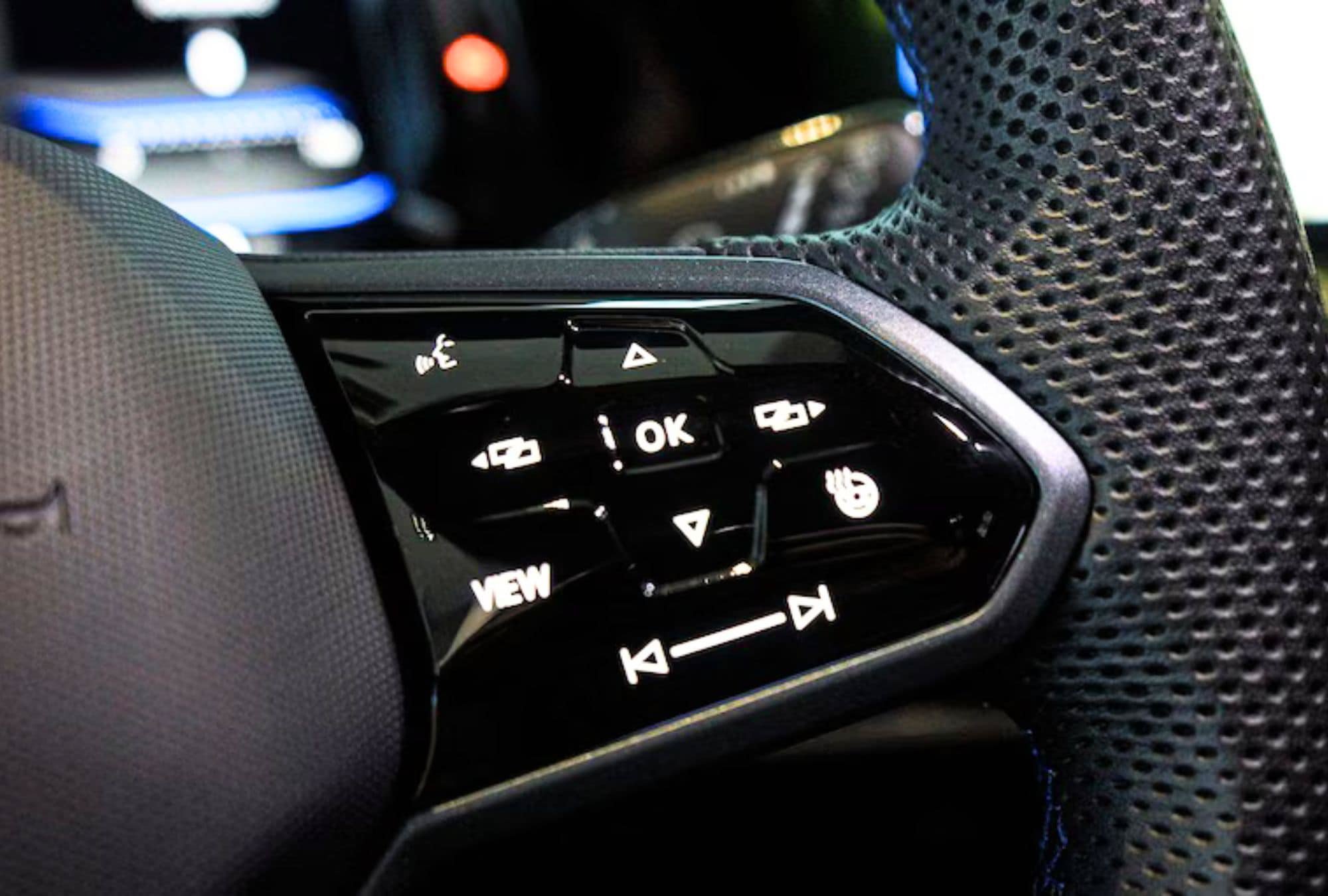 New 2024 Volkswagen Golf R AWD/4WD image 21