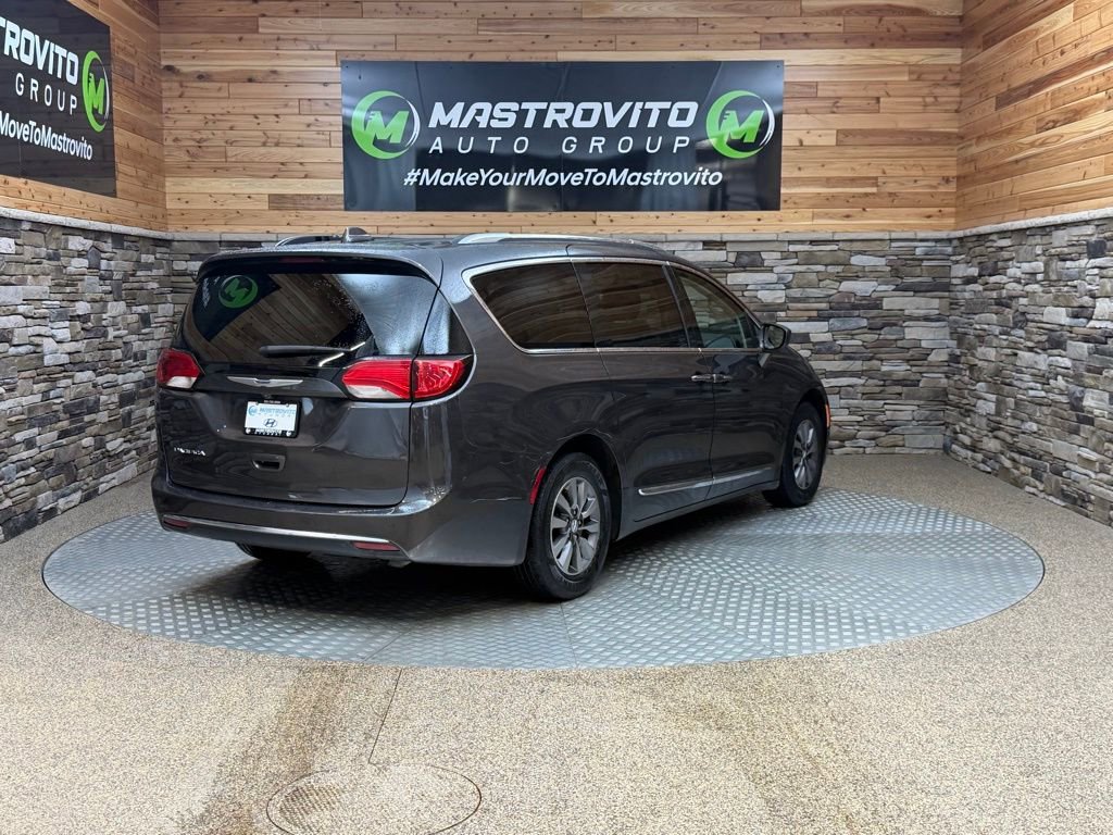 Used 2019 Chrysler Pacifica Touring-L Plus image 9