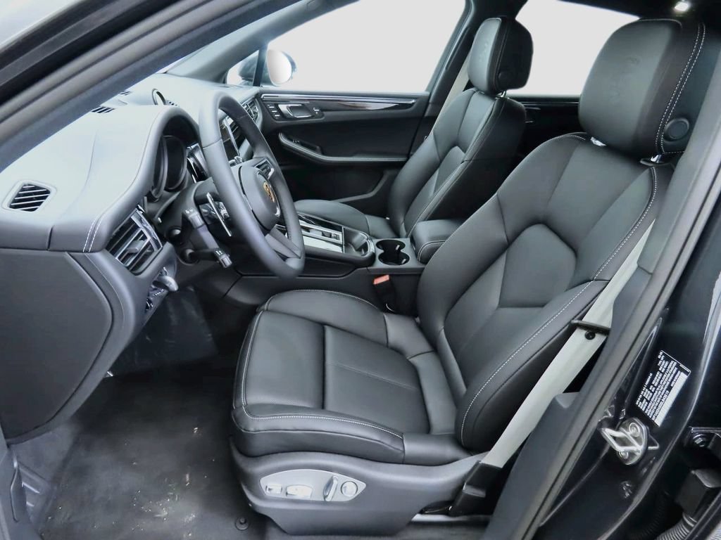 Used 2025 Porsche Macan S AWD/4WD image 5