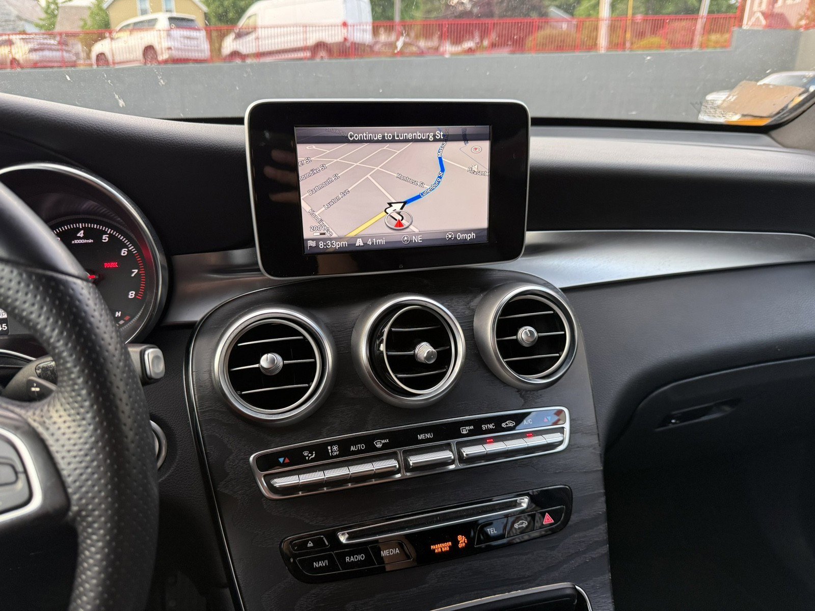 Used 2018 Mercedes-Benz GLC 300 4MATIC image 15