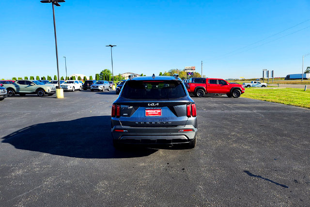 Used 2022 Kia Sorento S w/ Panoramic Sunroof Package AWD/4WD image 32