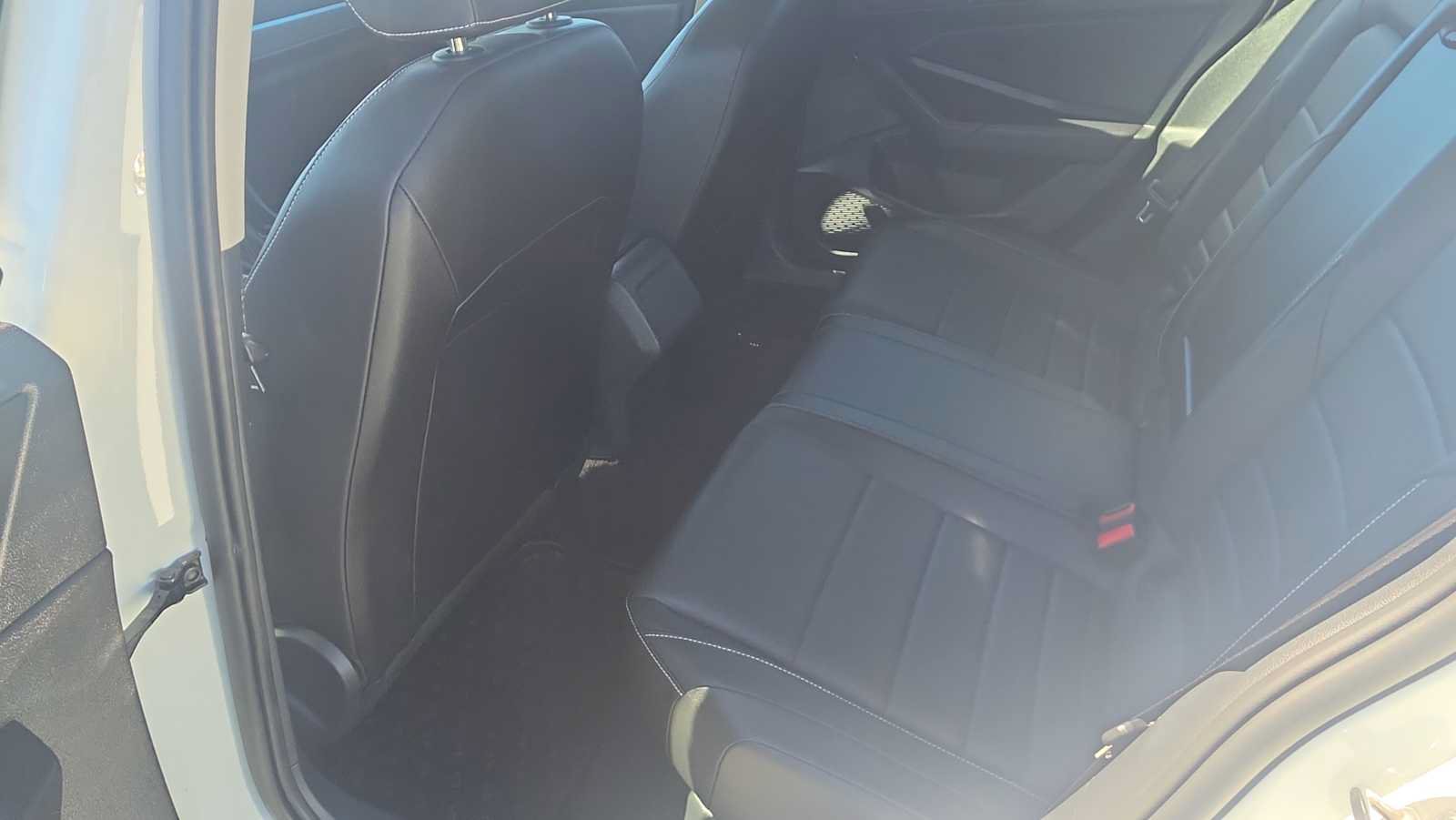 Used 2023 Volkswagen Jetta SE FWD image 14