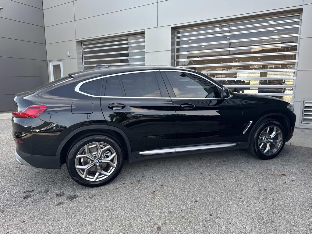 Used 2022 BMW X4 xDrive30i w/ Convenience Package AWD/4WD image 7