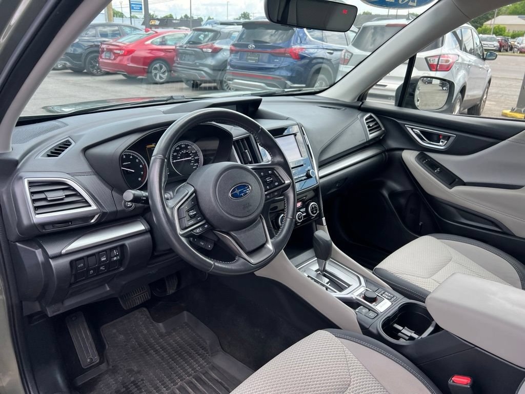 Used 2020 Subaru Forester Premium AWD/4WD image 9
