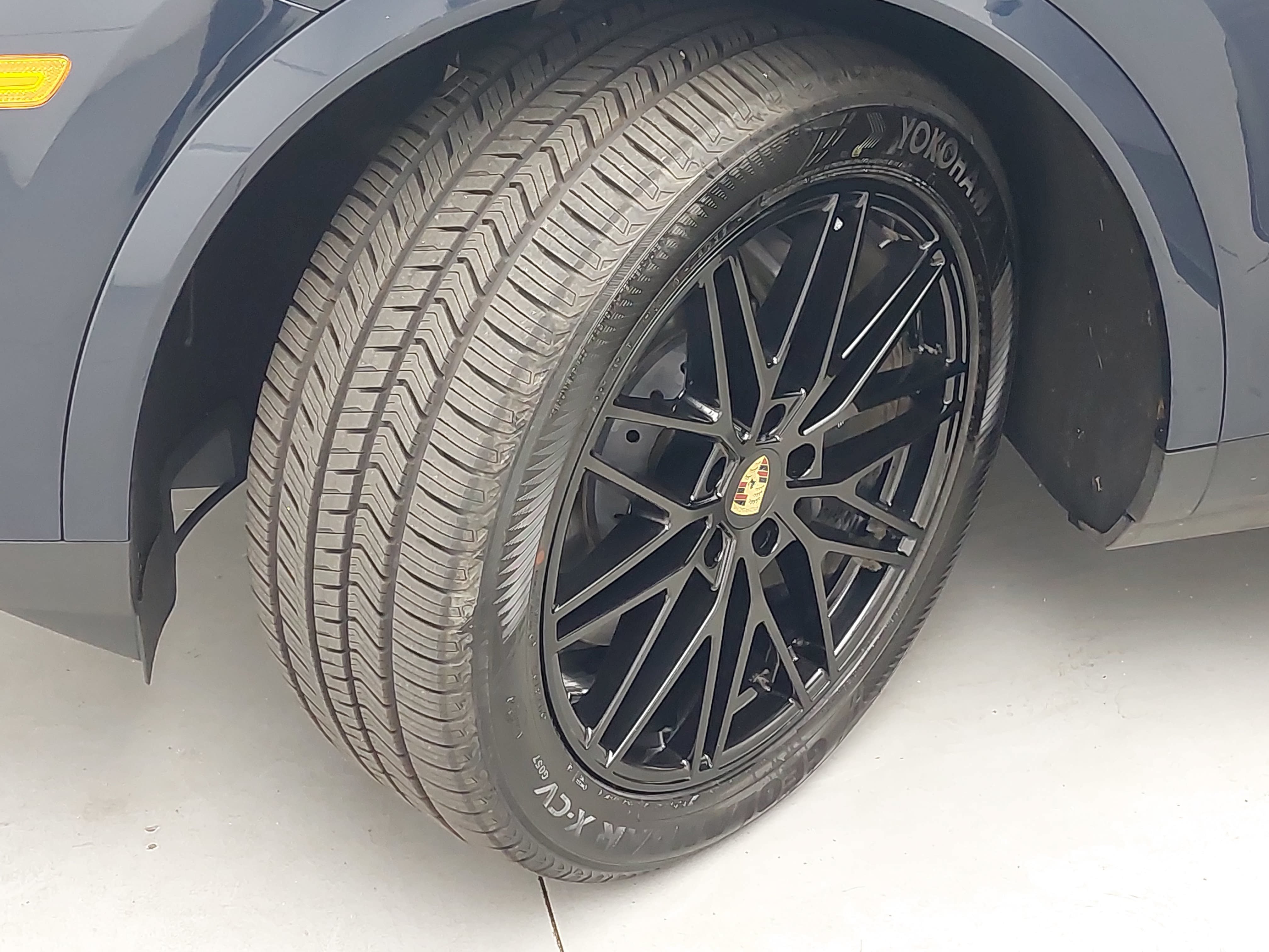Certified 2024 Porsche Cayenne w/ Premium Package Plus (PFM) AWD/4WD image 34