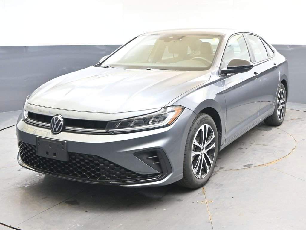 Used 2025 Volkswagen Jetta Sport image 1