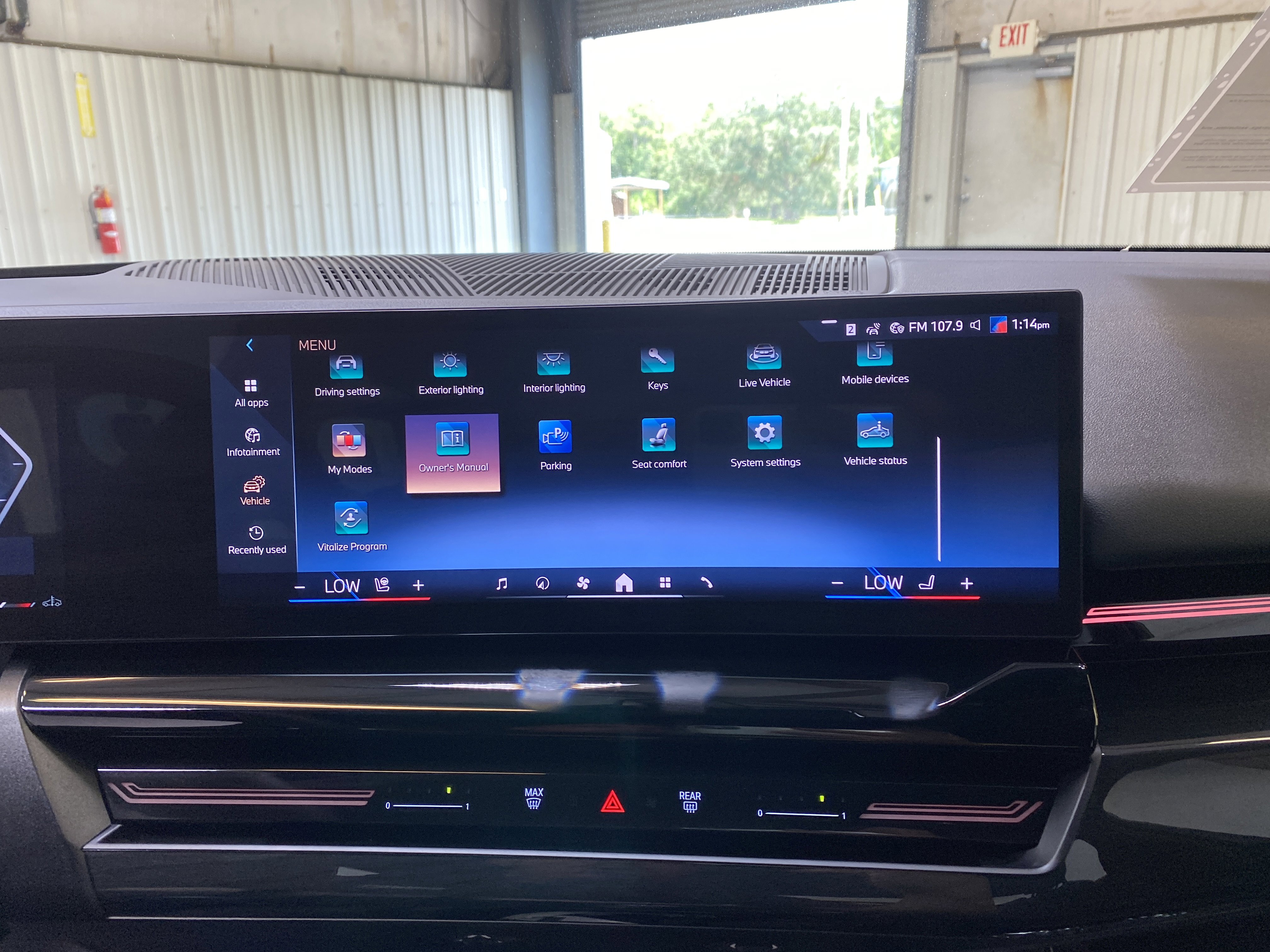 Used 2025 BMW 530i image 40