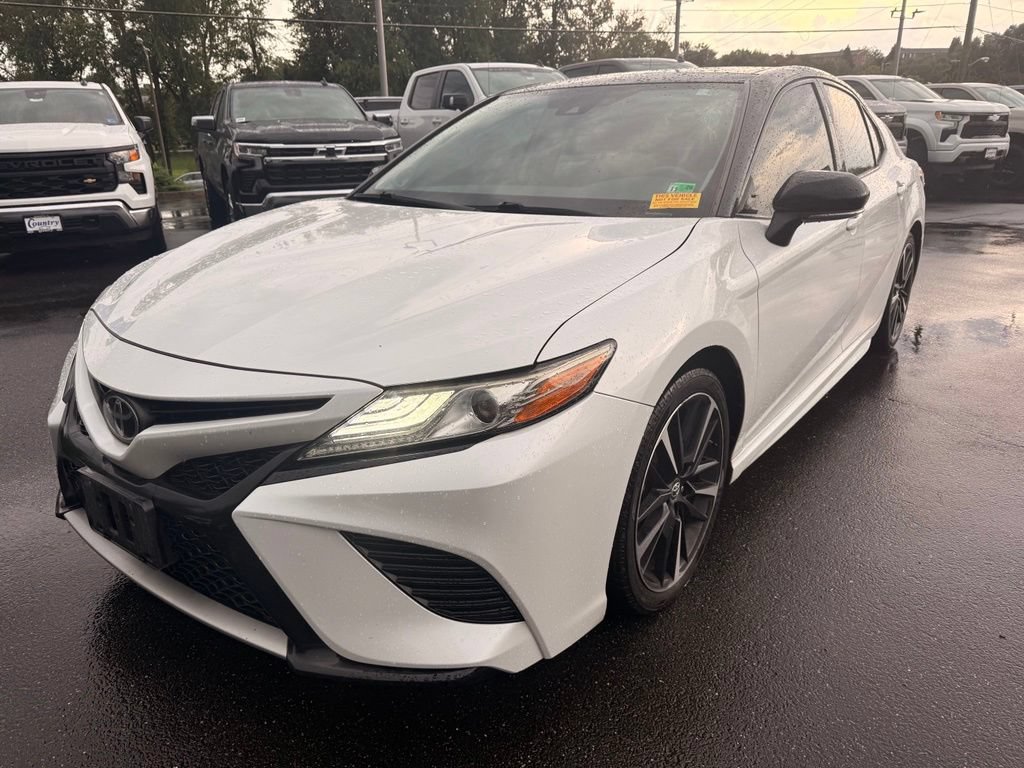 Used 2019 Toyota Camry XSE w/ Navigation Package FWD image 3