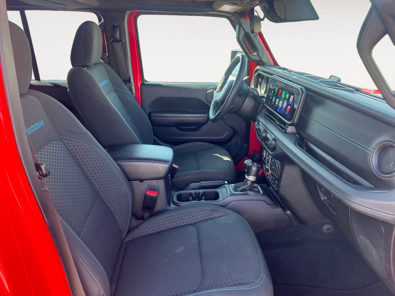 Used 2024 Jeep Wrangler Unlimited Rubicon 4xe AWD/4WD image 15