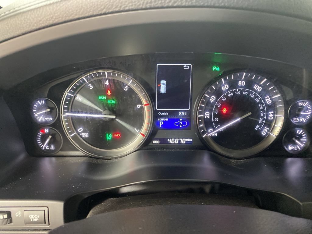 Used 2018 Lexus LX 570 4WD w/ Luxury Package image 18