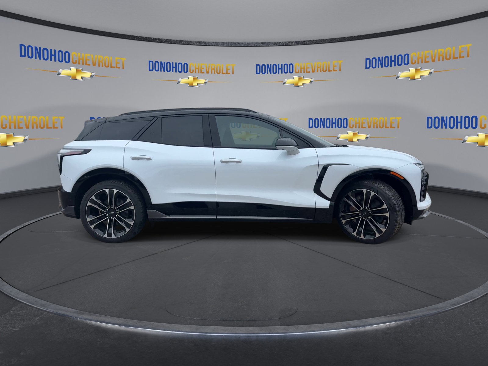 New 2026 Chevrolet Blazer EV SS image 9