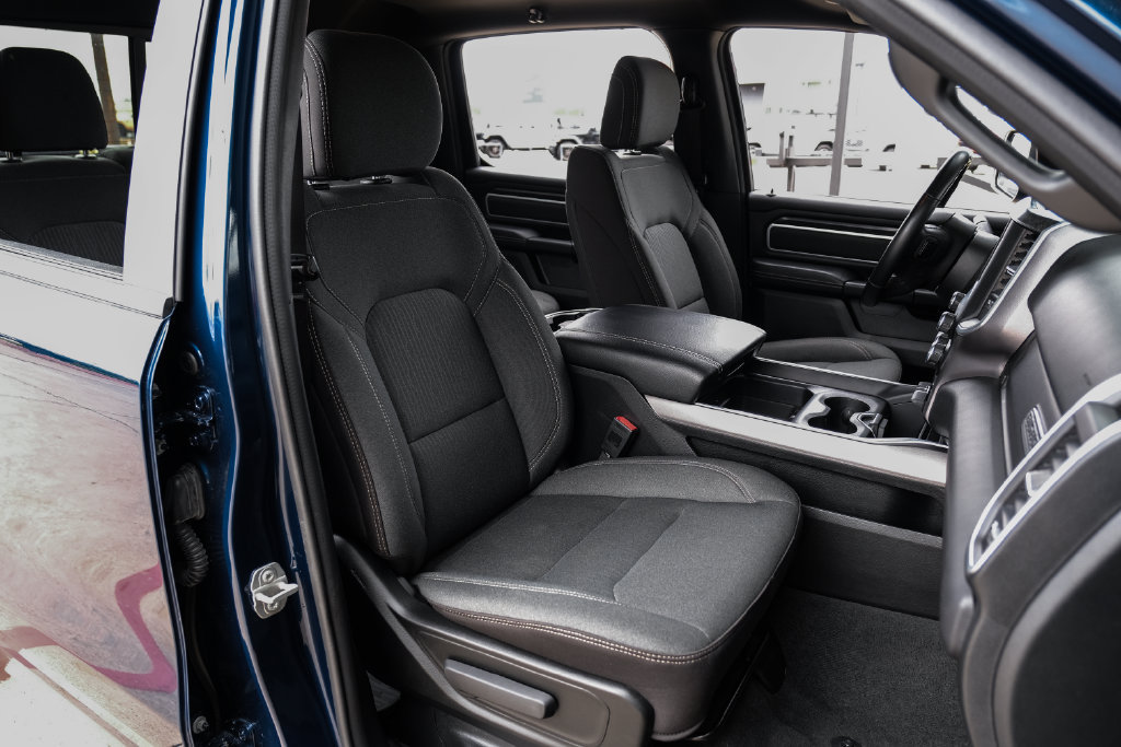 Used 2023 RAM 1500 Big Horn AWD/4WD image 46