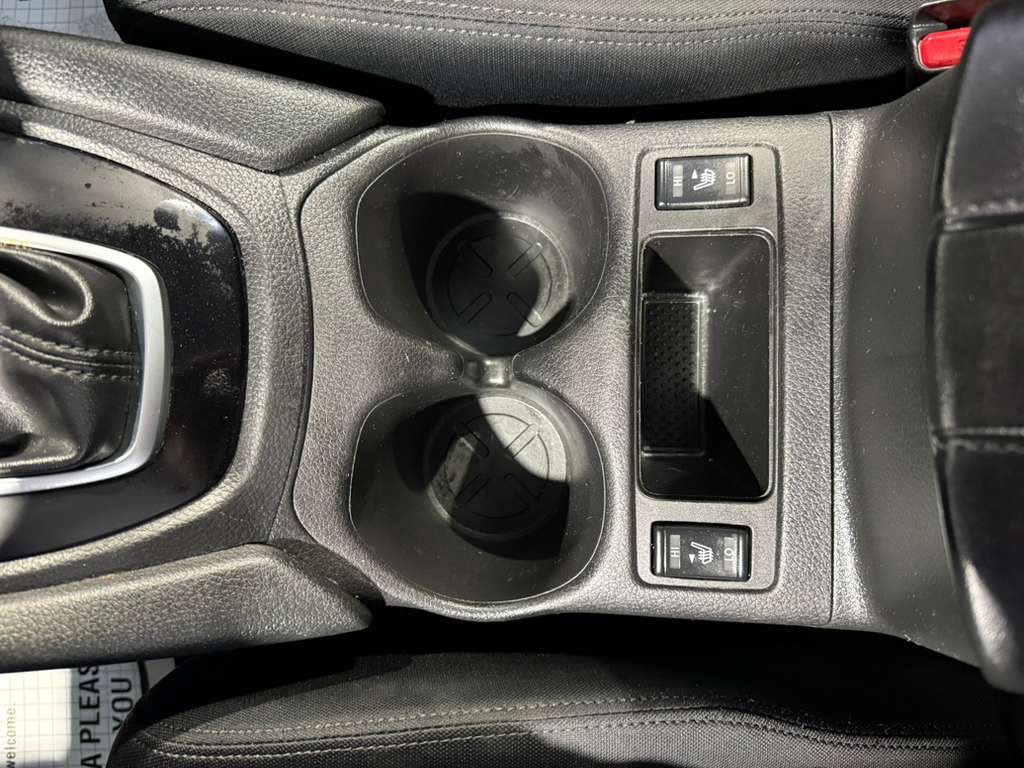 Used 2018 Nissan Rogue SV image 28