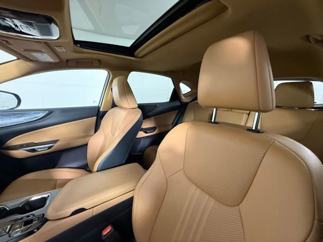 Used 2024 Lexus NX 250 FWD w/ Towing Package (2000 Lbs) image 5