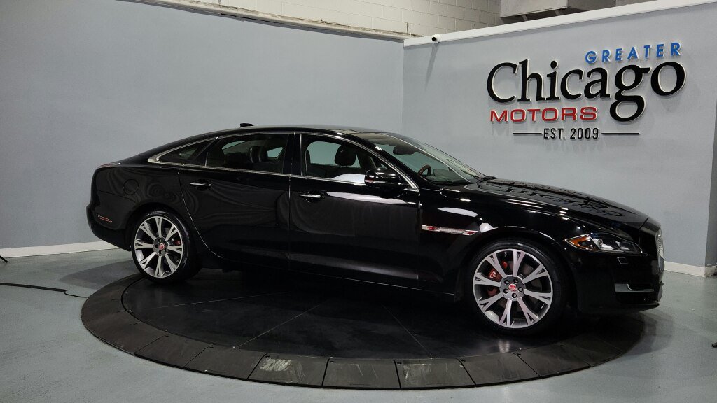 Used 2017 Jaguar XJ L Portfolio AWD/4WD image 2