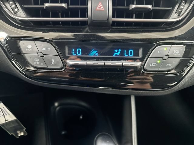 Used 2018 Toyota C-HR XLE FWD image 17
