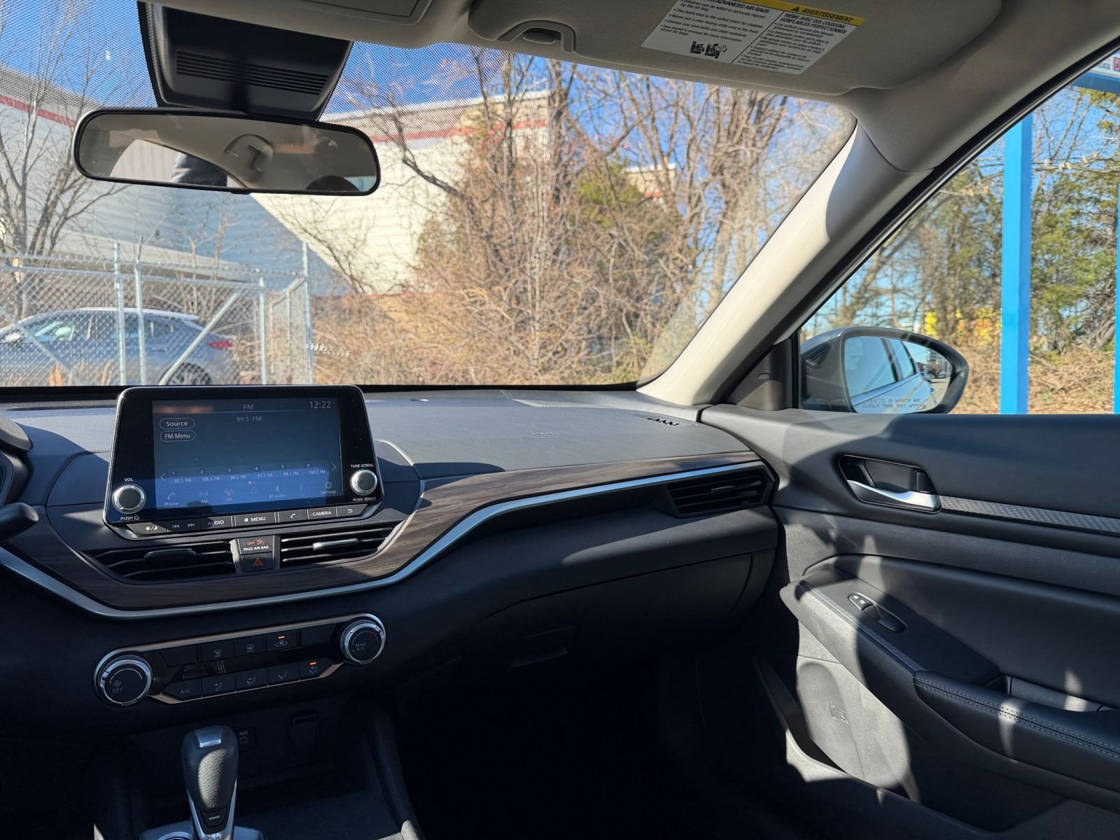 Used 2025 Nissan Altima 2.5 SV image 34