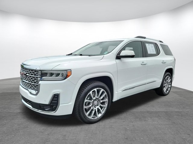 Used 2023 GMC Acadia Denali w/ Denali Ultimate Package AWD/4WD image 3