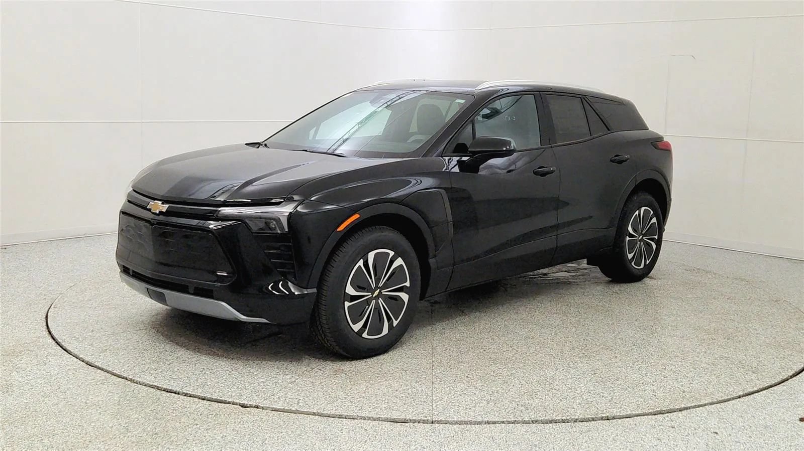 New 2026 Chevrolet Blazer EV LT AWD/4WD image 3