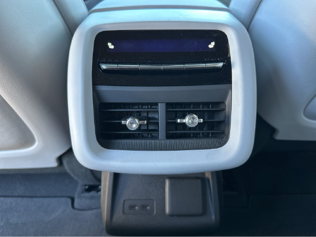 Certified 2024 Cadillac Lyriq Luxury AWD/4WD image 15