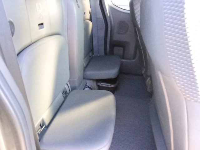 Used 2017 Nissan Frontier Desert Runner image 29