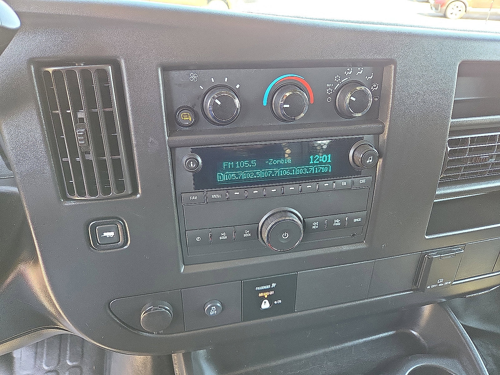 Used 2024 Chevrolet Express 2500 Work Van w/ Driver Convenience Package image 28