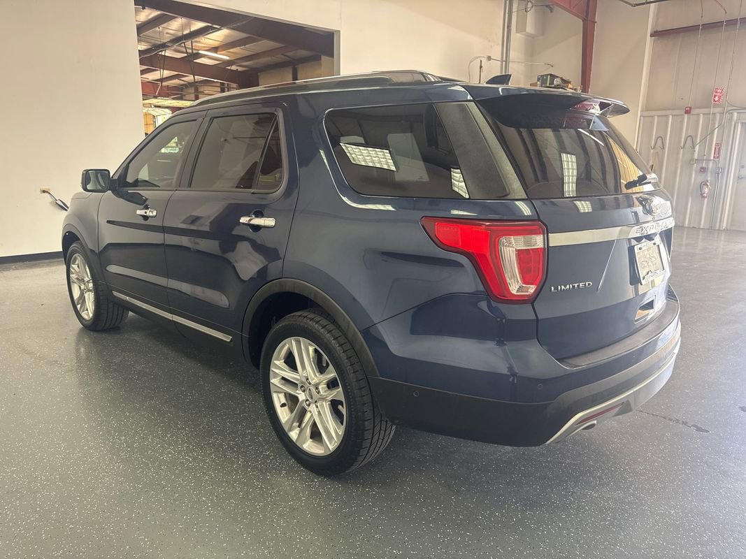 Used 2016 Ford Explorer Limited w/ Equipment Group 301A AWD/4WD image 6