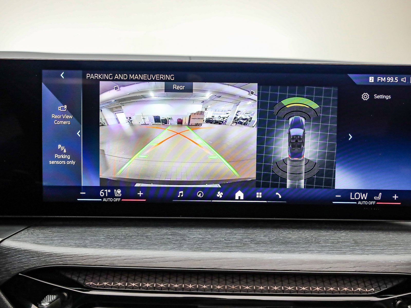 Used 2025 BMW 430i Convertible w/ M Sport Package image 22