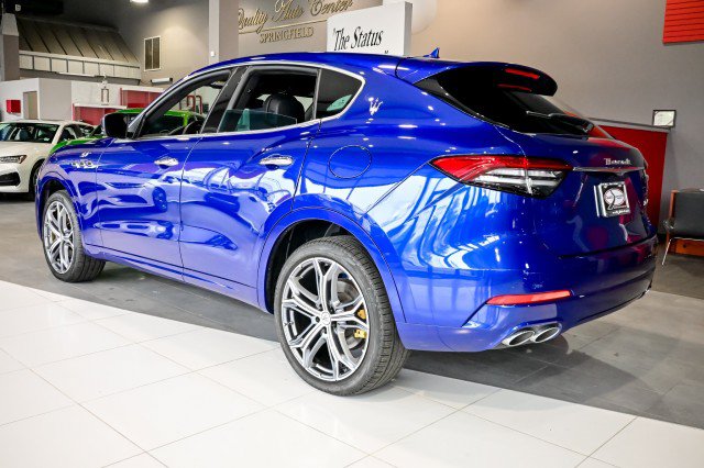 Used 2023 Maserati Levante GT AWD/4WD image 7