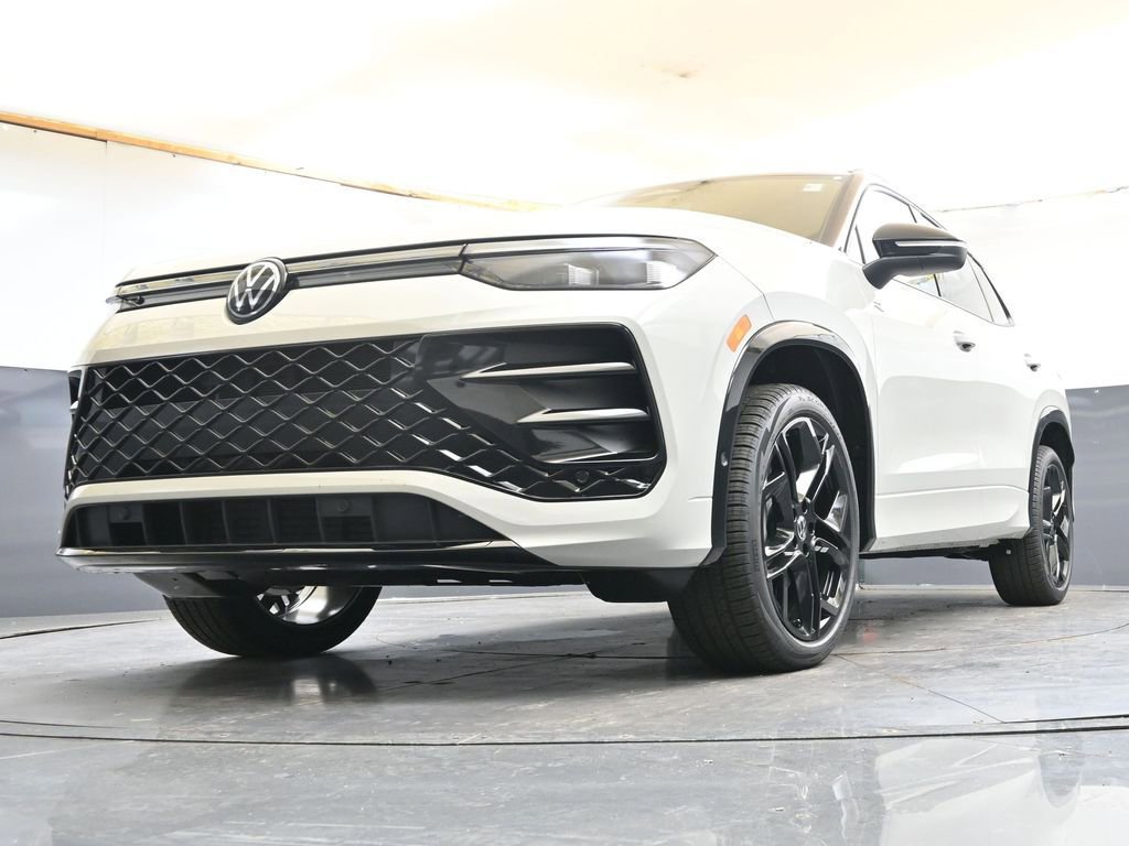 New 2026 Volkswagen Tiguan SE R-Line AWD/4WD image 29