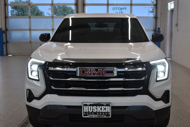 Used 2025 GMC Terrain Elevation AWD/4WD image 3