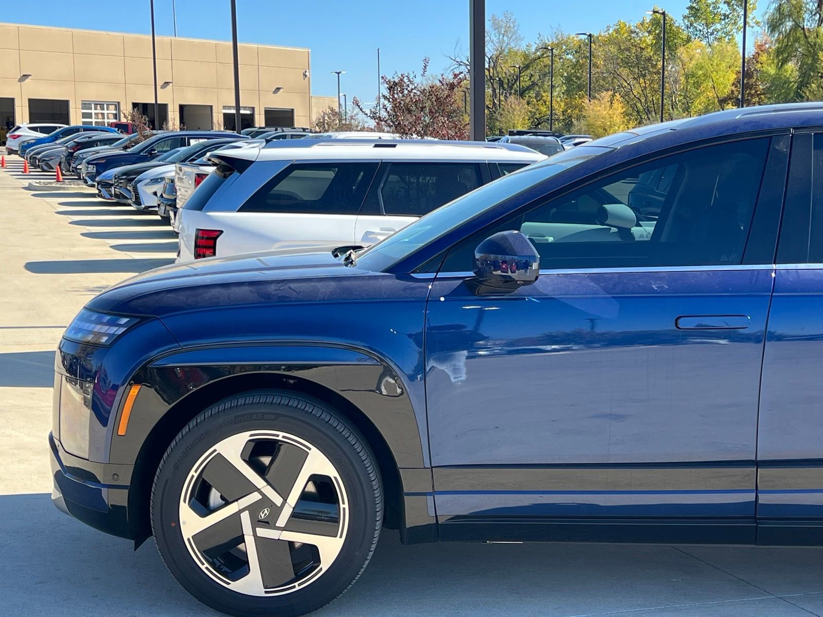 New 2026 Hyundai Ioniq 9 Limited image 7