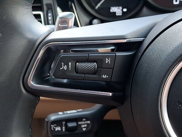 Certified 2026 Porsche Macan AWD/4WD image 25