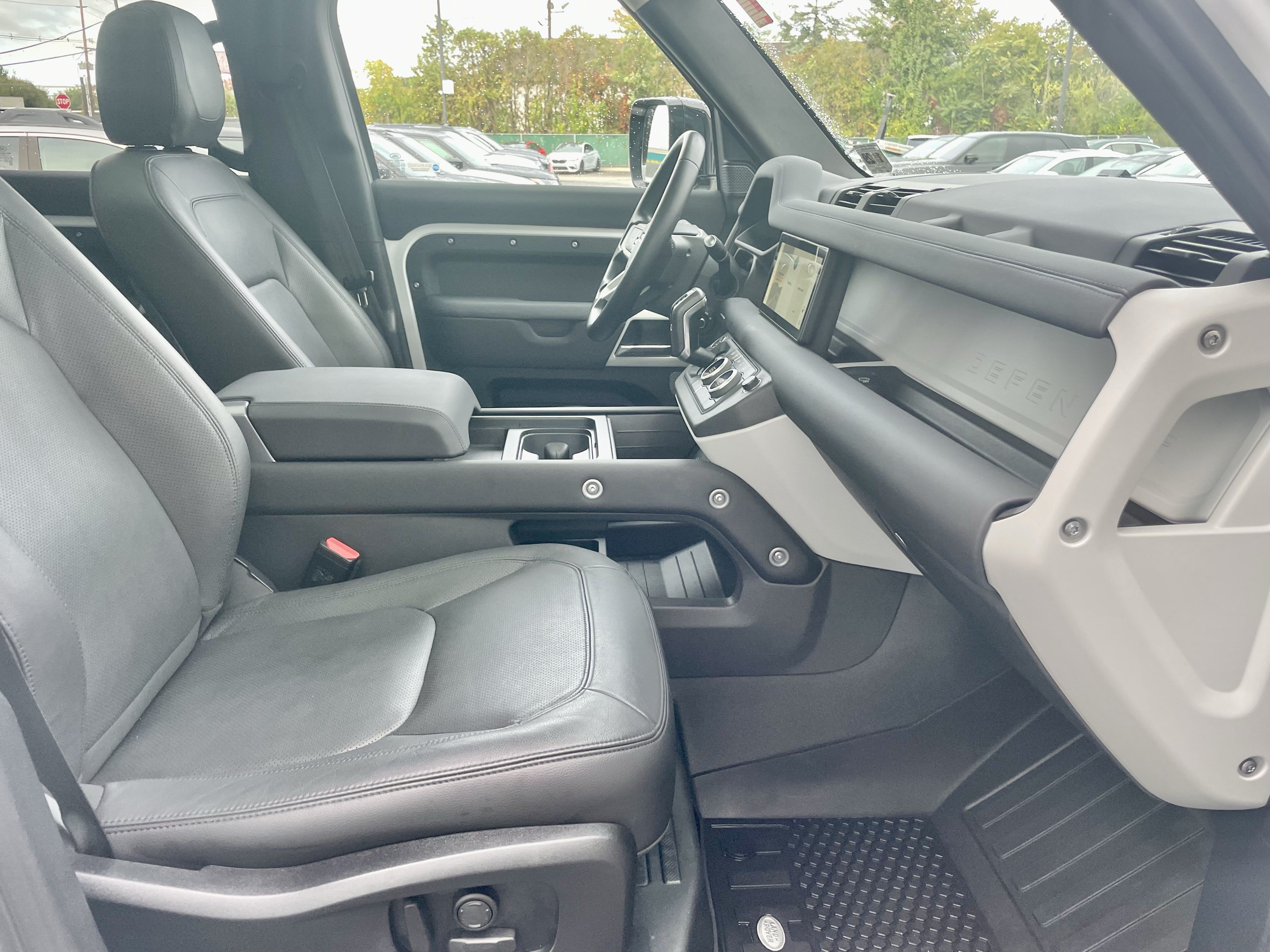 Used 2024 Land Rover Defender 110 S AWD/4WD image 15