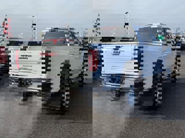 Used 2024 GMC Sierra 3500 SLE image 5