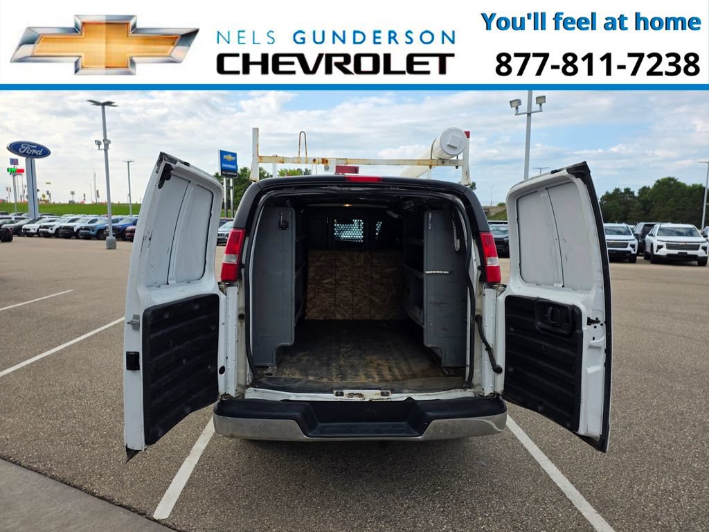 Used 2016 Chevrolet Express 3500 RWD image 13