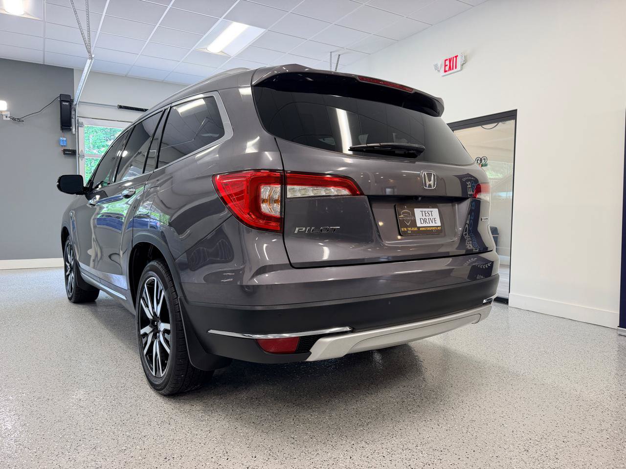 Used 2019 Honda Pilot Touring image 6