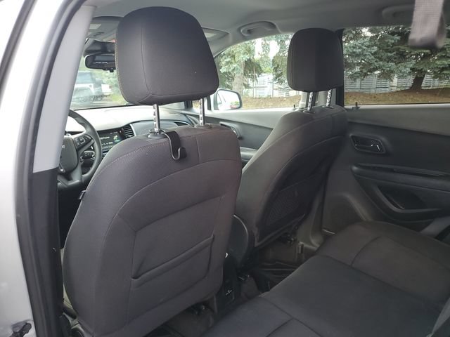 Used 2017 Chevrolet Trax LT FWD image 24