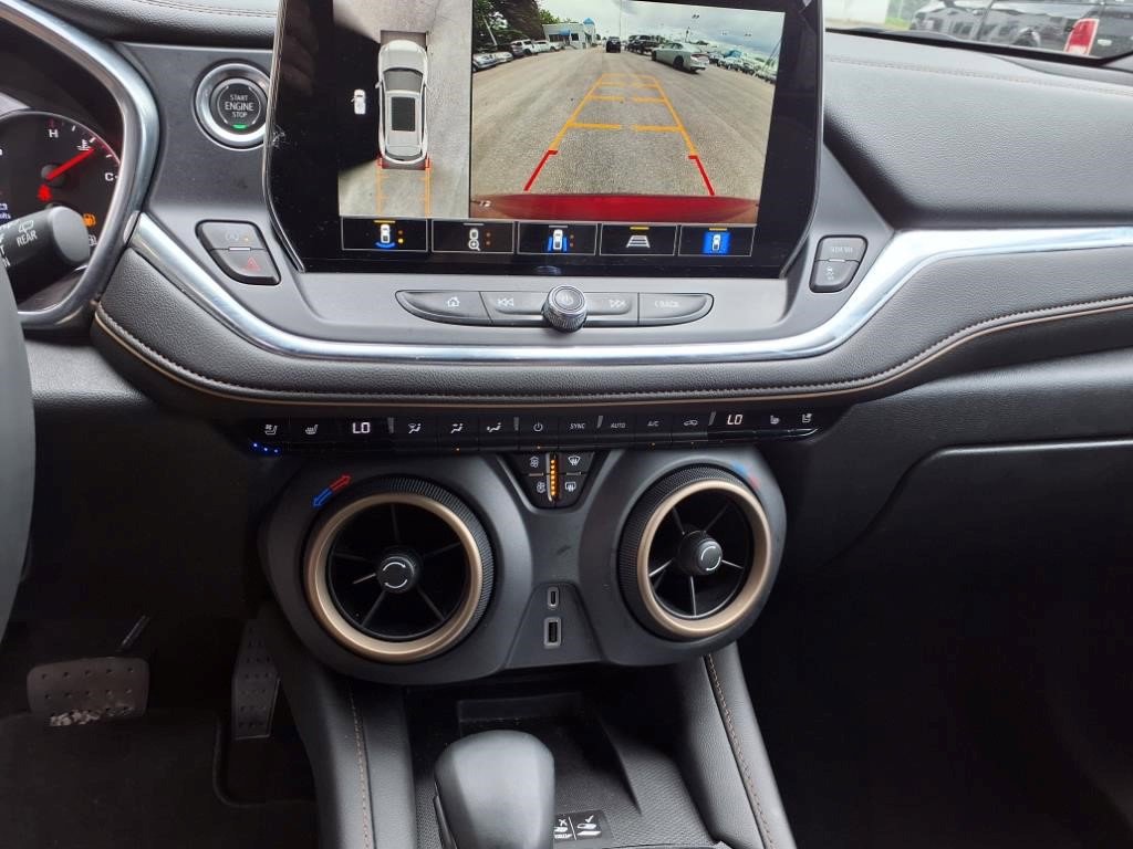Certified 2023 Chevrolet Blazer Premier w/ Driver Confidence II Package image 21