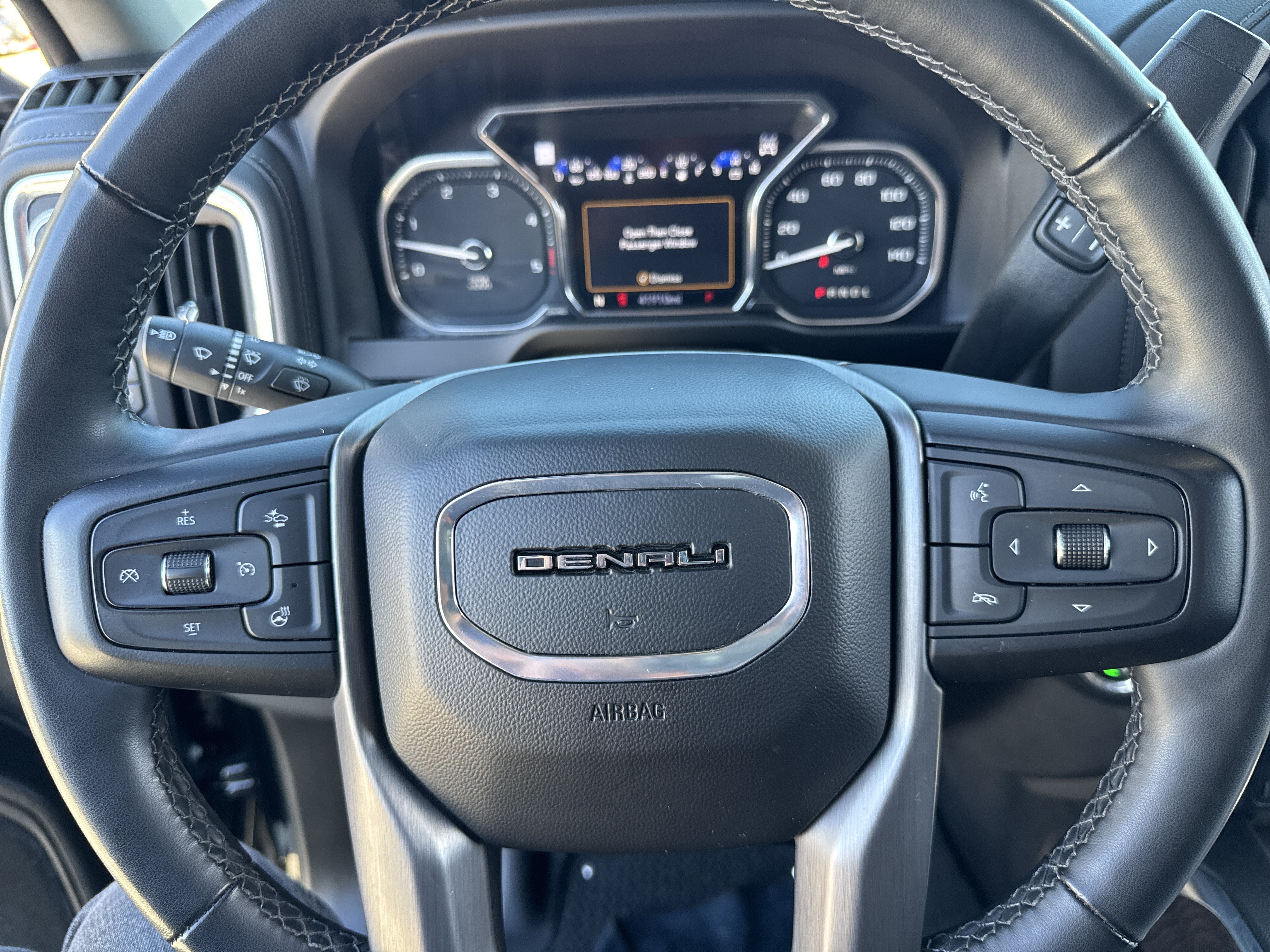 Used 2023 GMC Sierra 3500 Denali w/ Denali Black Diamond Edition AWD/4WD image 15