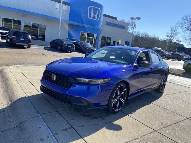 Used 2024 Honda Accord Sport image 4