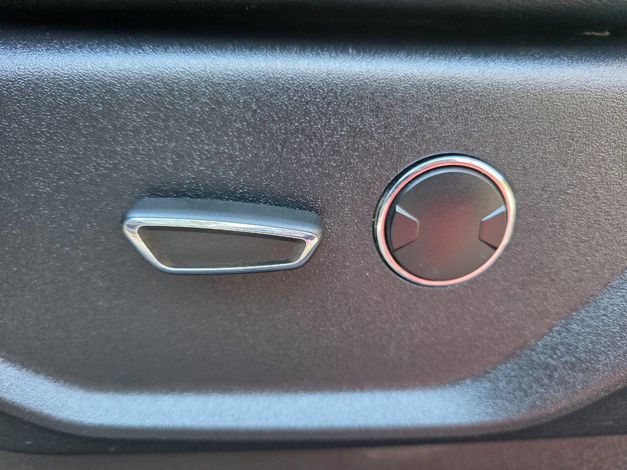 Used 2015 Ford F150 XLT w/ Equipment Group 301A Mid image 16