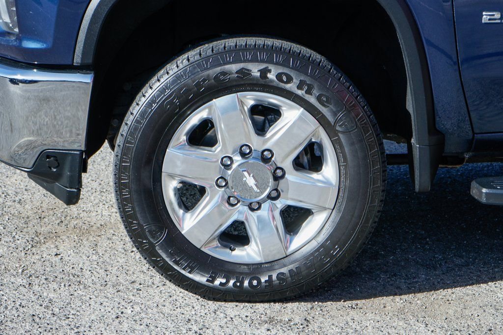 Used 2020 Chevrolet Silverado 2500 LTZ image 36