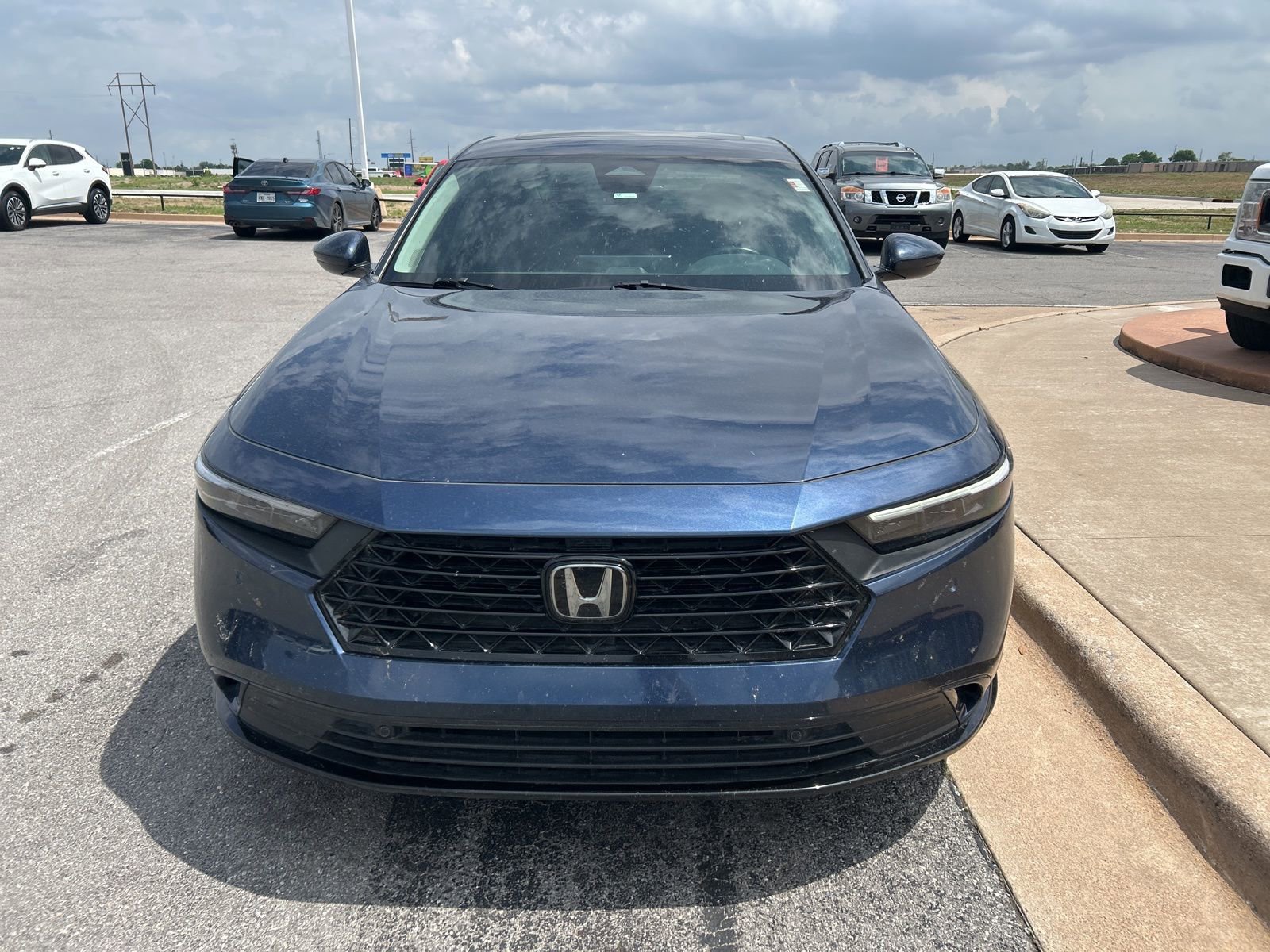 Used 2024 Honda Accord EX-L image 2