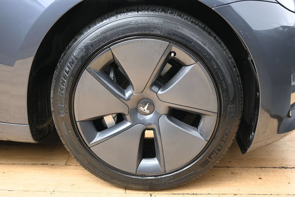 Used 2023 Tesla Model 3 Standard Range RWD image 11