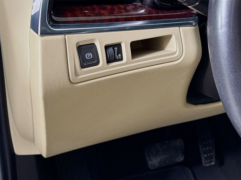 Used 2018 Cadillac XT5 Luxury w/ Driver Awareness Package image 10